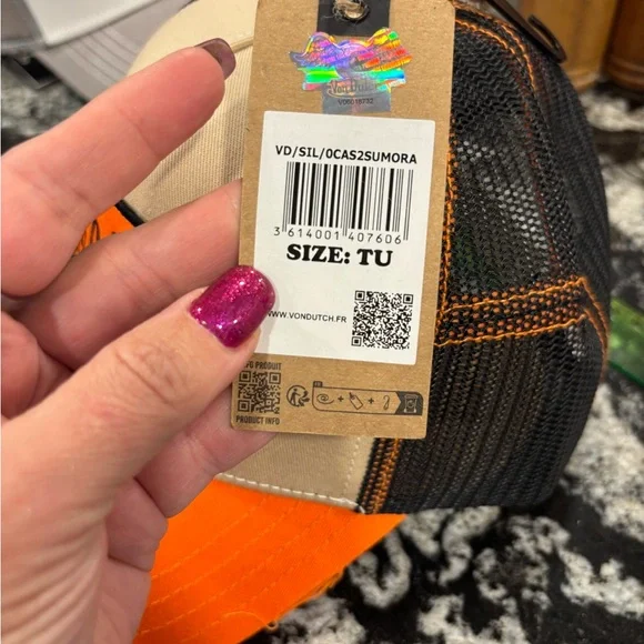 Von Dutch Cream and Orange Cap - Picture 4 of 4